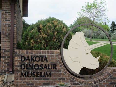 Dakota Dinosaur Museum, Dickenson, ,ND - Picture of Dakota Dinosaur ...