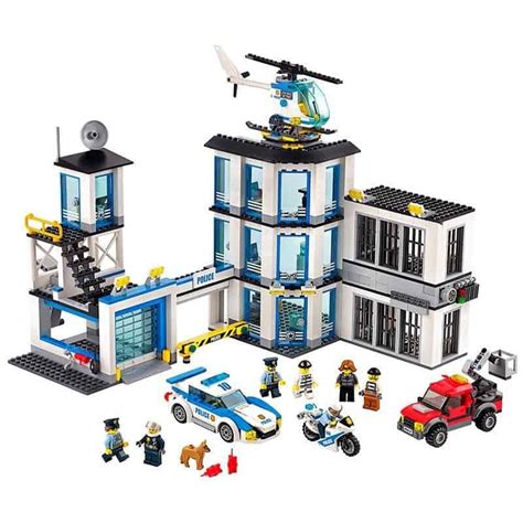 Lego City Police Station 60141 Review