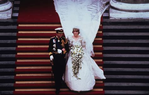 Princess Diana walks down aisle in bridal gown by David and Elizabeth ...