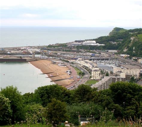 Dover Harbour Beach photos | UK Beach Guide