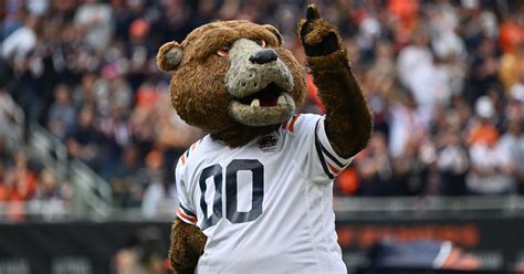 Chicago Bears mascot Staley Da Bear nominated for 2023 Mascot Hall Of ...