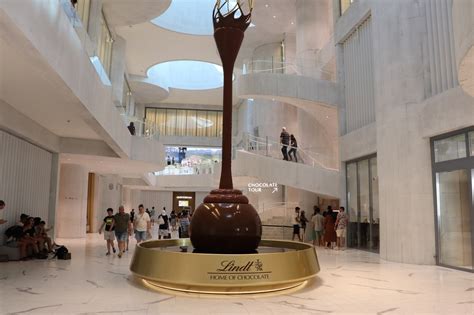 Lindt Chocolate Factory Tour Zurich - Flavors on the Road