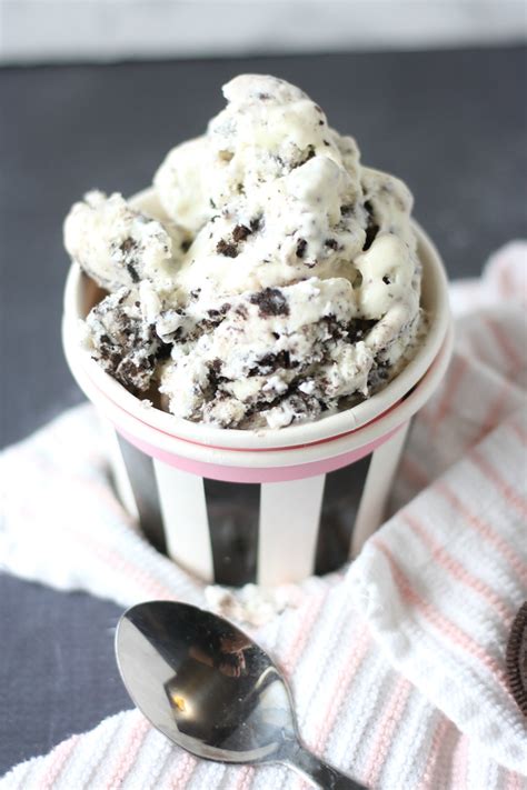 Make this Ice Cream Parlor Favorite Cookies & Cream Right at Home!