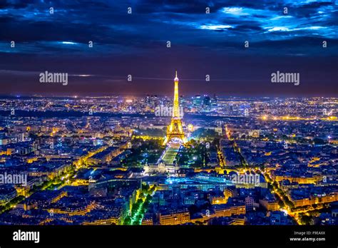 Fajarv: Paris Night Skyline