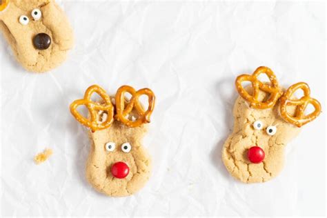 Peanut Butter Reindeer Cookies | Easy Cookie Recipes