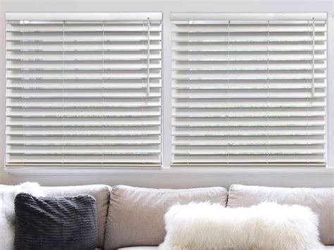 Choosing Between Vertical vs Horizontal Blinds: Pros & Cons