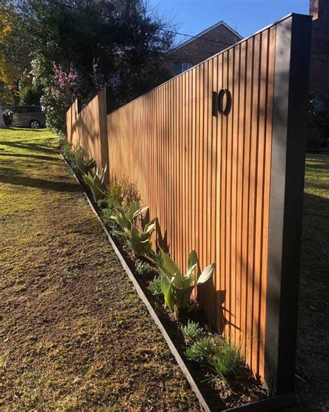 Explore 57 Unique Wooden Fence Ideas for Your Home in 2024 | Fence ...