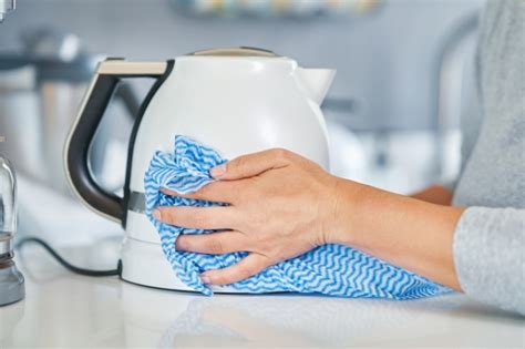 How to Clean and Descale a Kettle