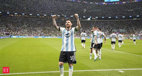 Lionel Messi World Cup Goal: Lionel Messi equals Diego Maradona's World ...