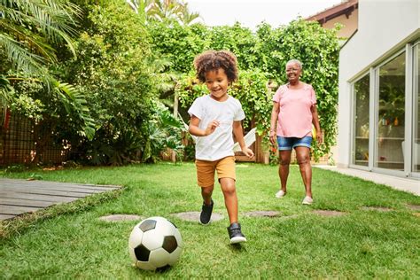 5 Fun Outdoor Workouts for Seniors