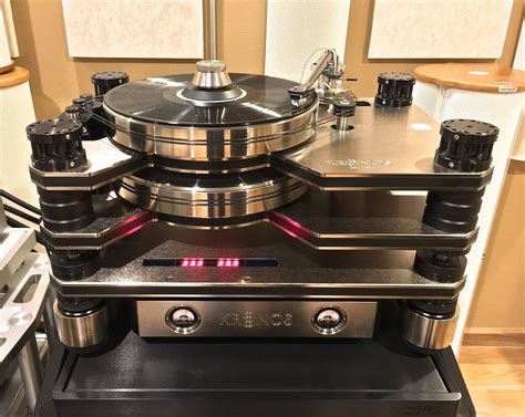 Kronos Pro Turntable with SCPS-1 PSU