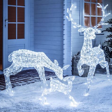 Christmas Reindeer Yard Decorations – HomeDecorish