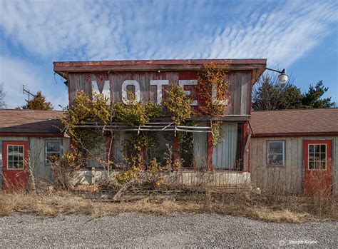 The Old Motel | Ohio | Joseph Kayne Photography