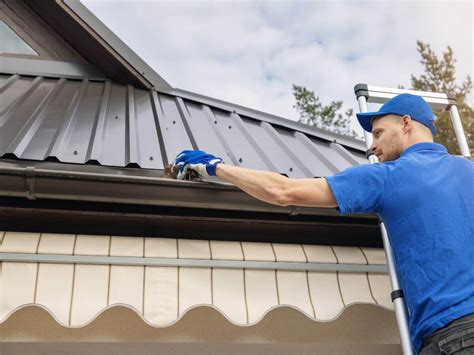 Metal Roof Cleaning - Maple Ridge - 778-229-8994 - So Clean.