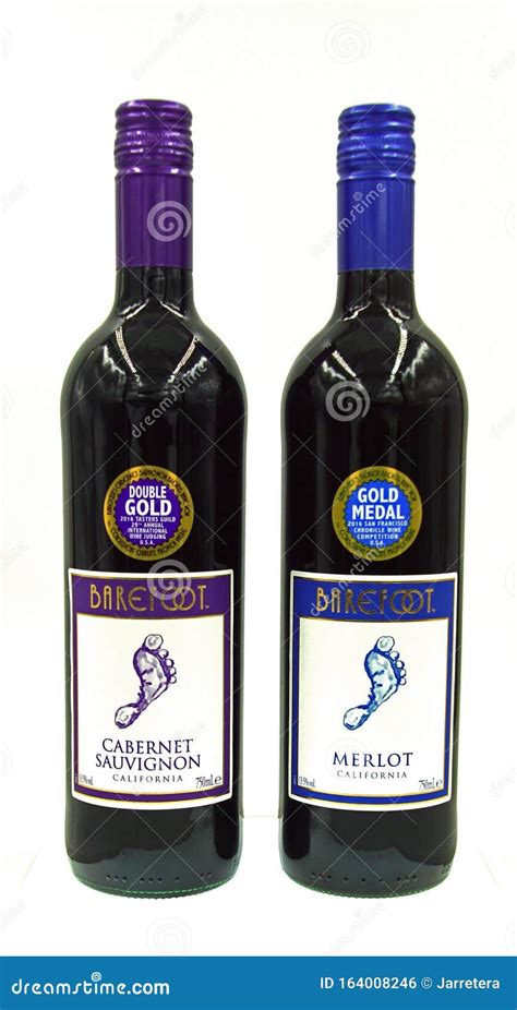 Bottle Of Barefoot Cabernet Sauvignon And Merlot Red Wine. Editorial ...