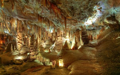 Jenolan Caves, Blue Mountains, NSW, Australia - Beautiful places. Best ...