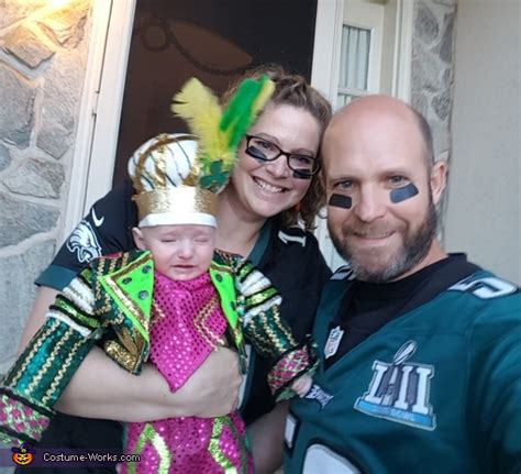 Jason Kelce Mummer's Fan Costume | DIY Costumes Under $65