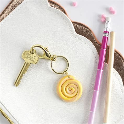 DIY Marbled Clay Keychain - Delineate Your Dwelling