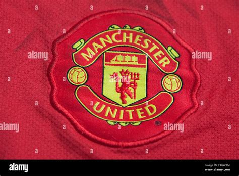 Manchester United's crest Stock Photo - Alamy