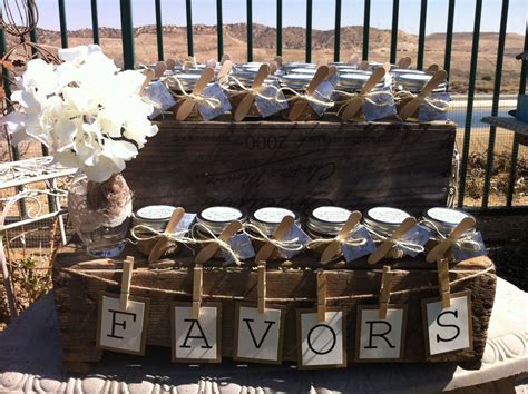 √ Rustic Baby Shower Decorations