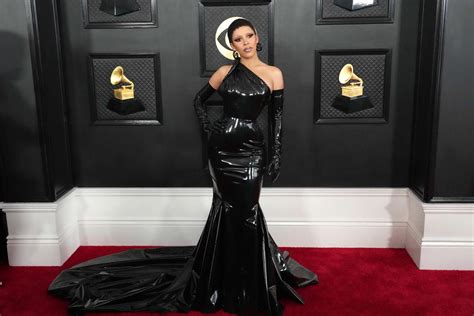 Doja Cat Wore a Slinky Latex Gown and Matching Gloves to the 2023 Grammys