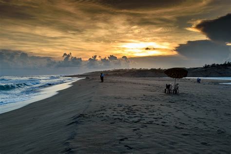 6 Most Famous Beaches in Puri - Resorts & Holiday Destinations