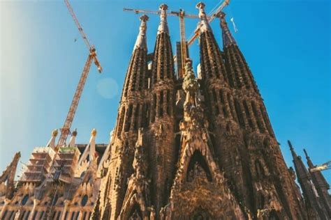 Top Guide to Sagrada Familia: The Never-Ending Masterpiece That’s Worth ...