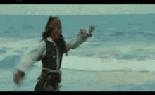 Jack Sparrow Run GIFs | Tenor