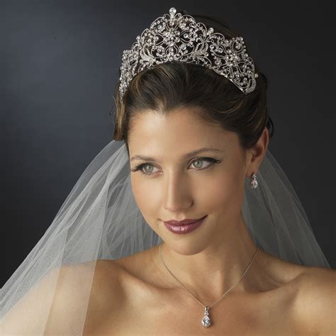 5 Tips on Picking Wedding Tiaras for Your Big Day