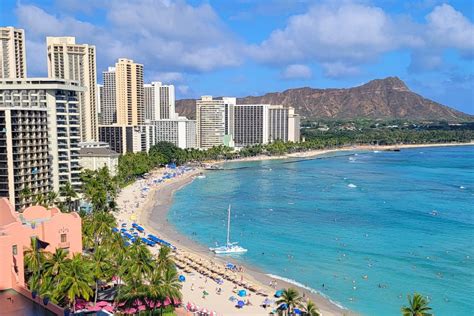 15 Amazing Beaches to Add to Your Hawaii Bucket List