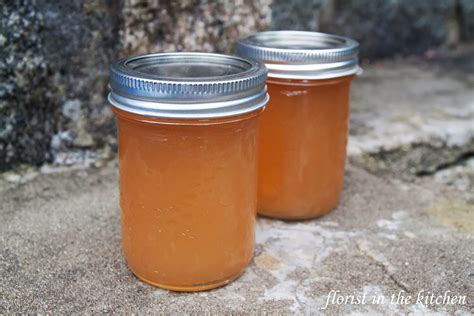 florist in the kitchen: Green Grape Jelly - First recipe post!