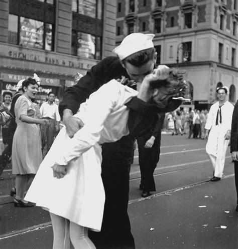 V-J Day kiss in Times Square, 1945