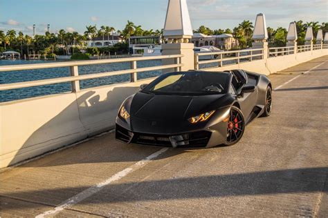 Lamborghini Huracan Spyder Black - SunTime Exotic Car Rental