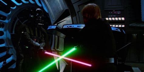 Star Wars Finally Explains Why Luke Made A New, Green Lightsaber To ...