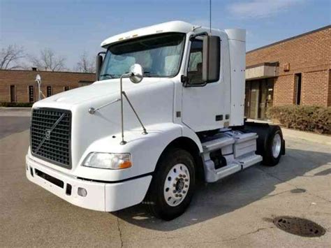 Volvo VNL Day Cab Single Axle D13 425HP Automatic Ishift Super Clean ...