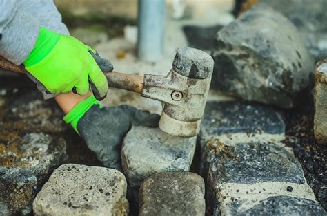 Story of the Stonecutter | Very Inspiring Story - InspiringStorys