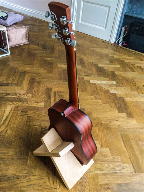 Build This Simple Guitar Stand from a Single Board of Wood | Make: