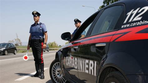 Polizia e Carabinieri, così ci segnalano di fermarci