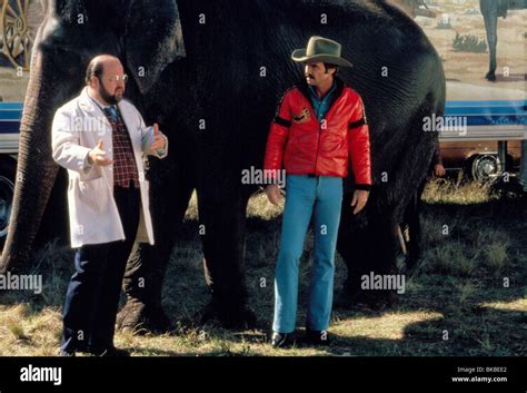 SMOKEY AND THE BANDIT II (1980) DOM DELUISE, BURT REYNOLDS ELEPHANT ...