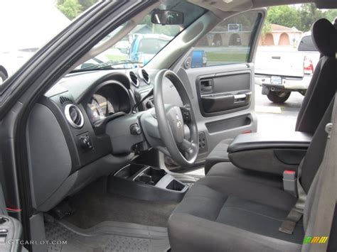 2007 Mitsubishi Raider LS Extended Cab Interior Photos | GTCarLot.com