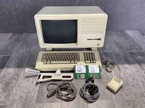 Apple Apple Lisa 1 upgraded Lisa 2/5 - Vintage computer - Catawiki