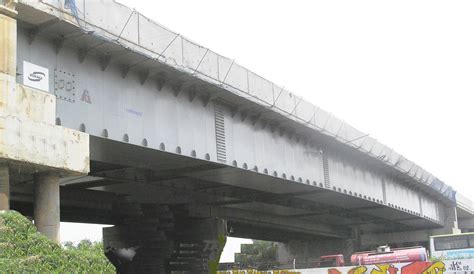 Box Girder Bridge - PT BUKAKA TEKNIK UTAMA Tbk