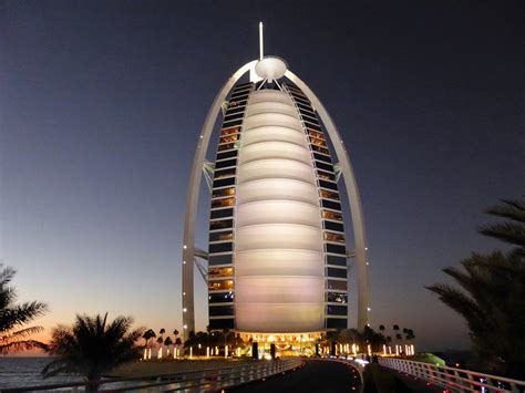 Dubai Hotels, Dubai Holidays - City Guide and Travel Information