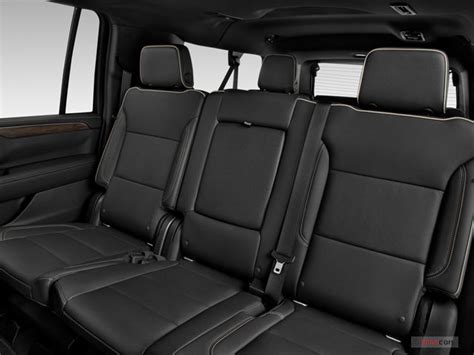 2023 Chevrolet Suburban: 65 Interior Photos | U.S. News