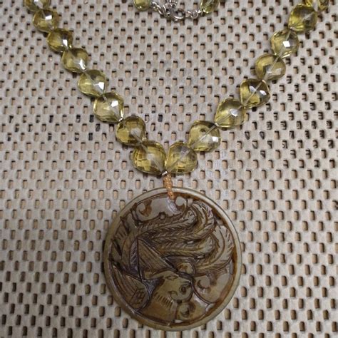 Vintage Chinese Jade Pendant Necklace - Gem