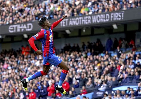 Crystal Palace Player Zaha Critical of Instagram Over Racism - Bloomberg