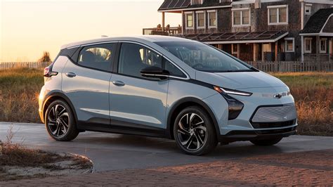 2023 Chevrolet Bolt EV: Choosing the Right Trim - Autotrader