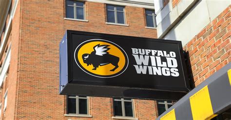 How to Order Buffalo Wild Wings Delivery Plus BWW BOGO and Rewards