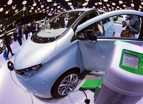 Environnement. Voiture électrique : la France monte en charge