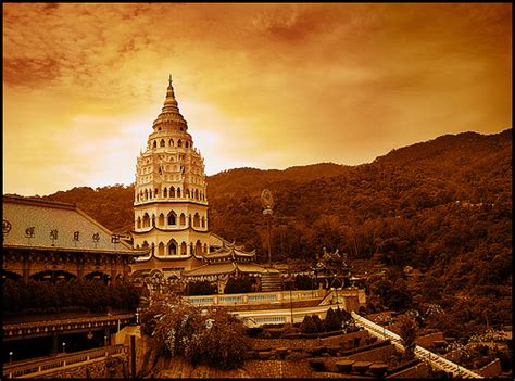 Kek Lok Si Temple | The Family Travel Blog